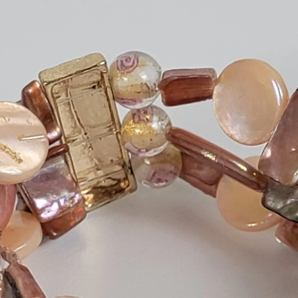 Gold Tone Pink Mother Of Pearl And Millefiori Glass Beaded Stretch Bracelet 7 In - Picture 4 of 7